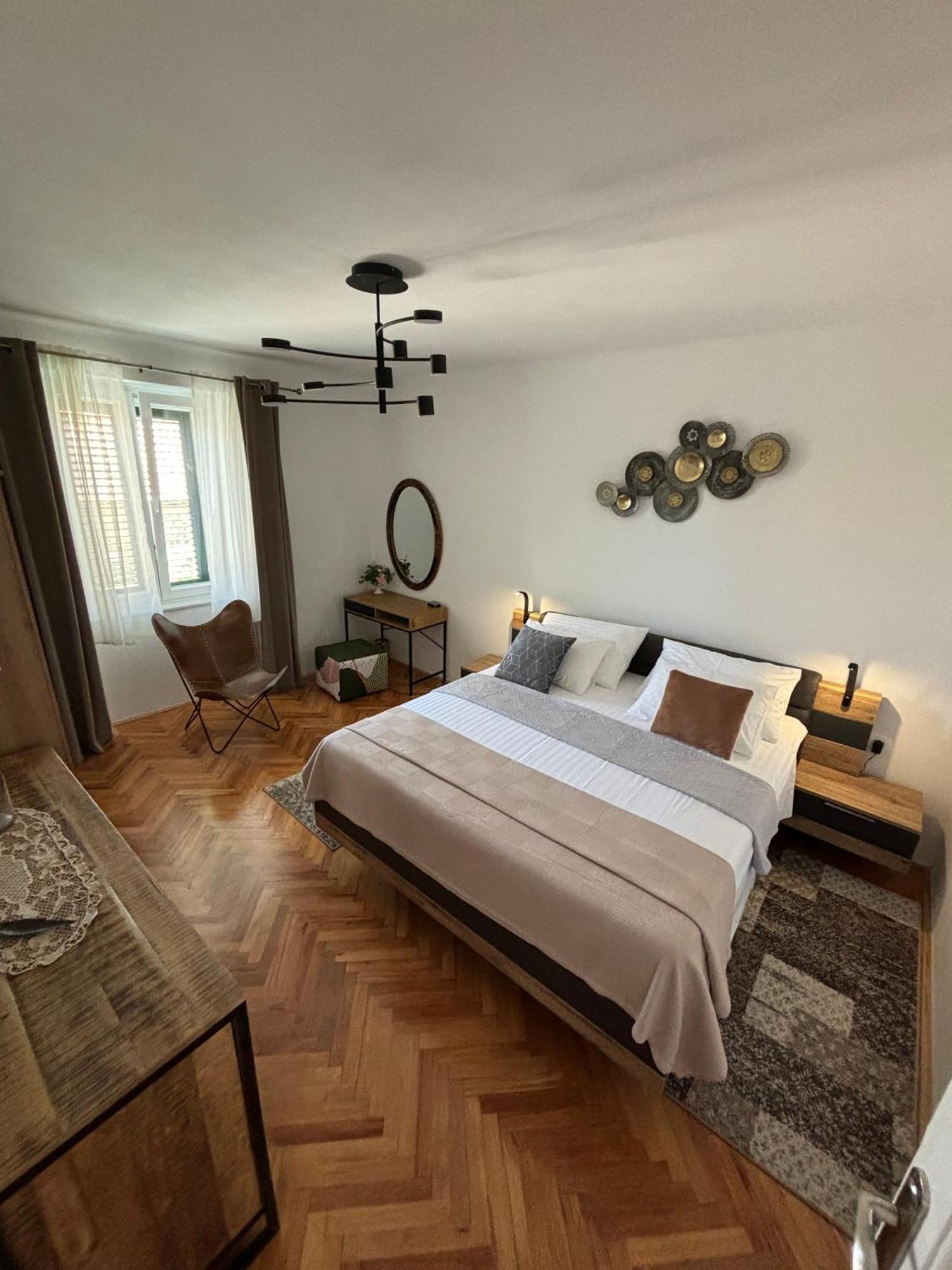 Centar 103 Apartment ชิเบนิก ภายนอก รูปภาพ