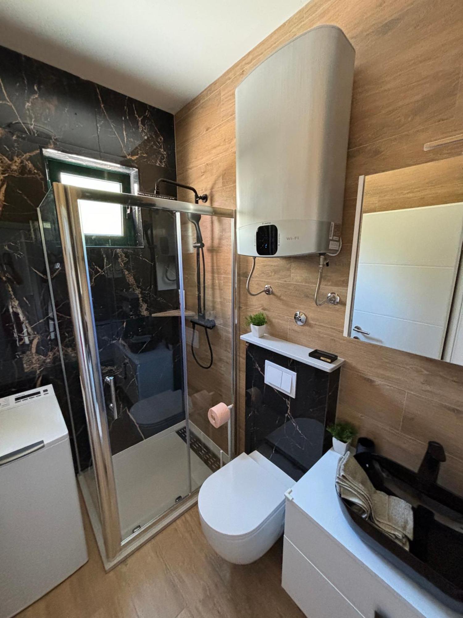 Centar 103 Apartment ชิเบนิก ภายนอก รูปภาพ